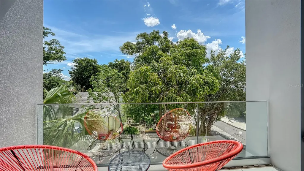 626 Rawls Avenue Sarasota FL 34236