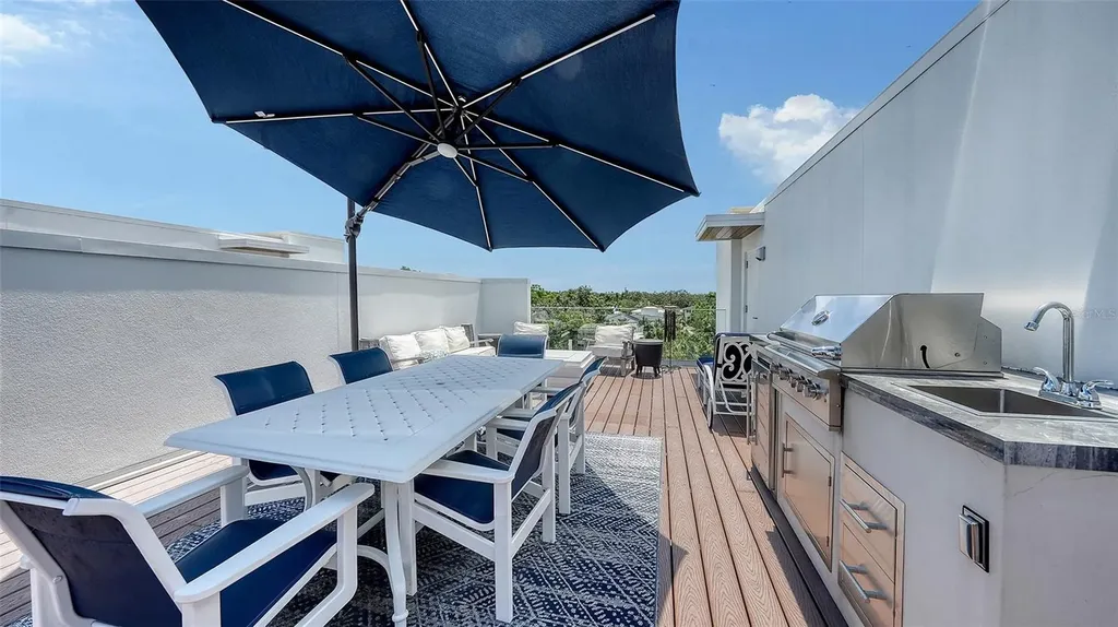 626 Rawls Avenue Sarasota FL 34236