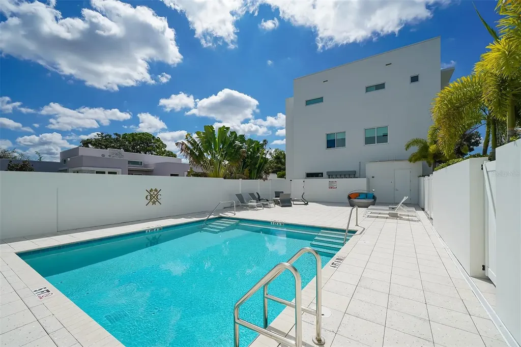 626 Rawls Avenue Sarasota FL 34236