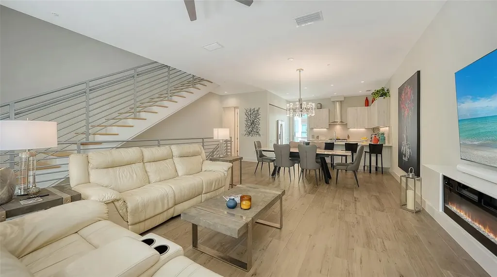 626 Rawls Avenue Sarasota FL 34236
