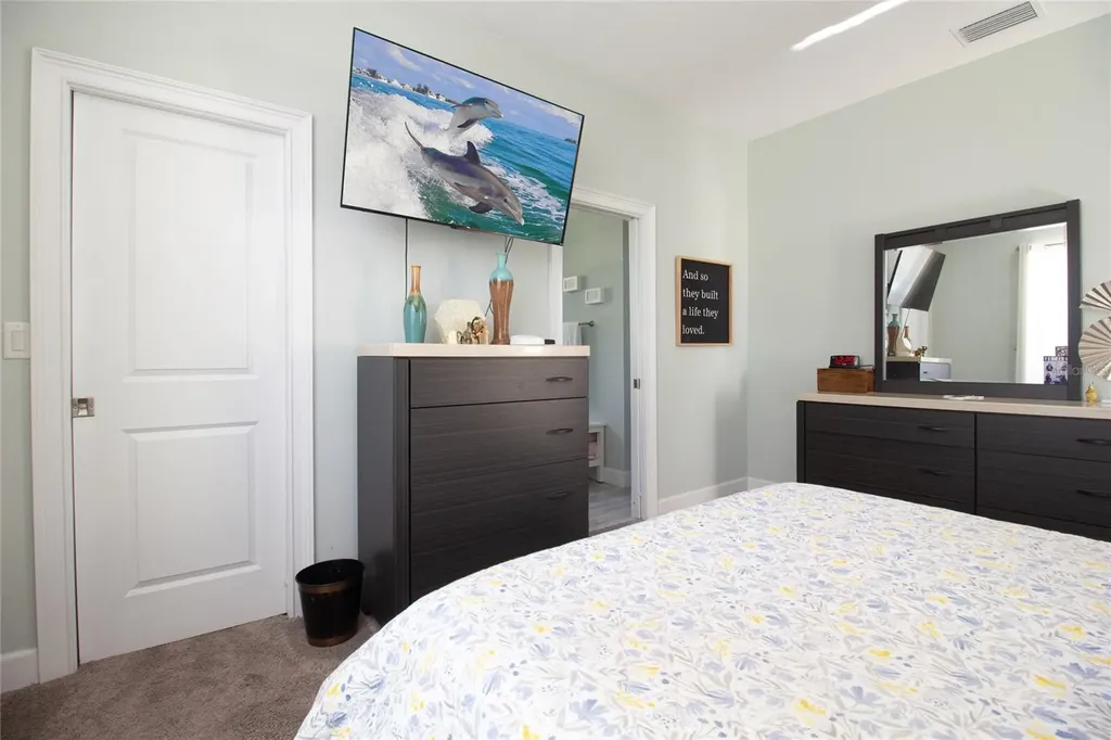 5528 40th Street N St Petersburg FL 33714