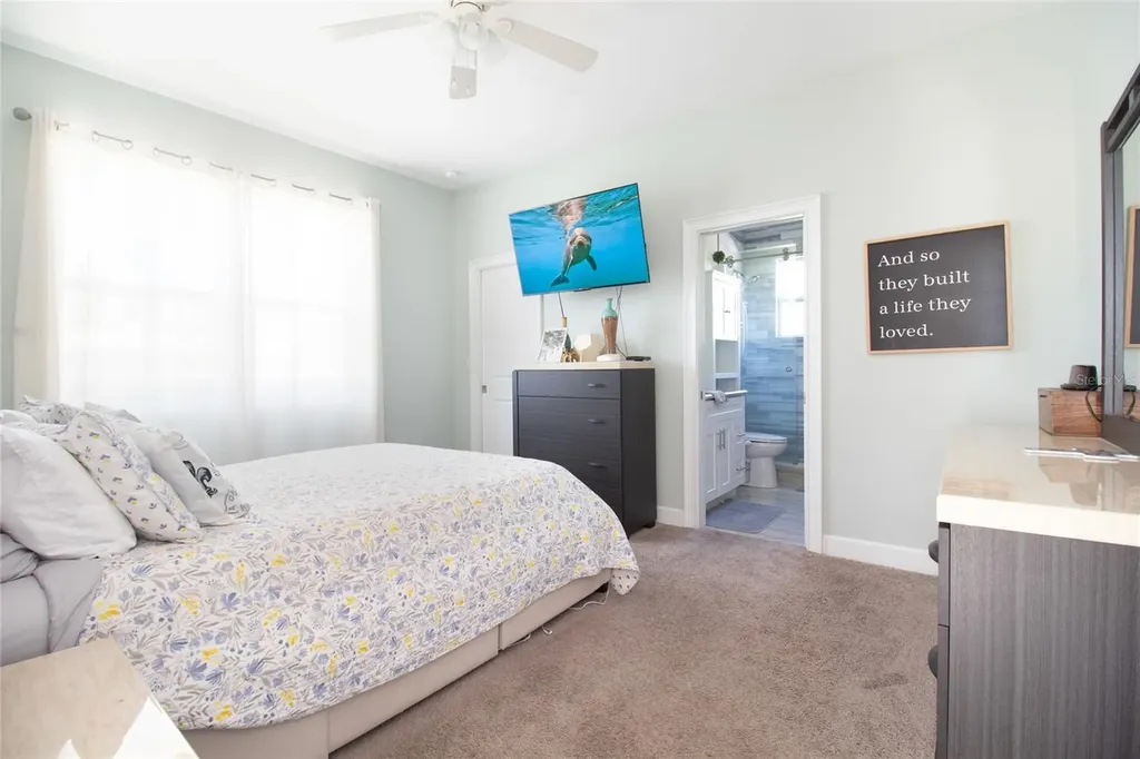5528 40th Street N St Petersburg FL 33714