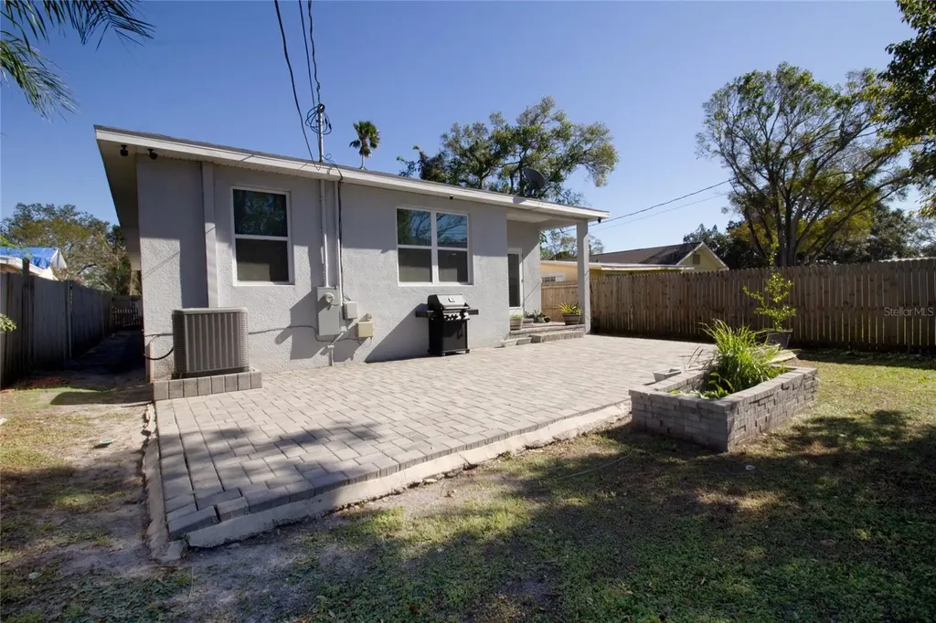 5528 40th Street N St Petersburg FL 33714