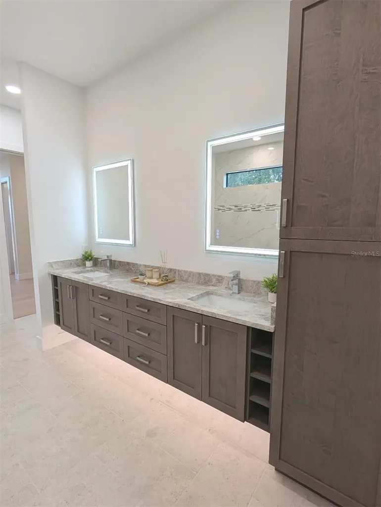 2110 Michele Drive Sarasota FL 34231