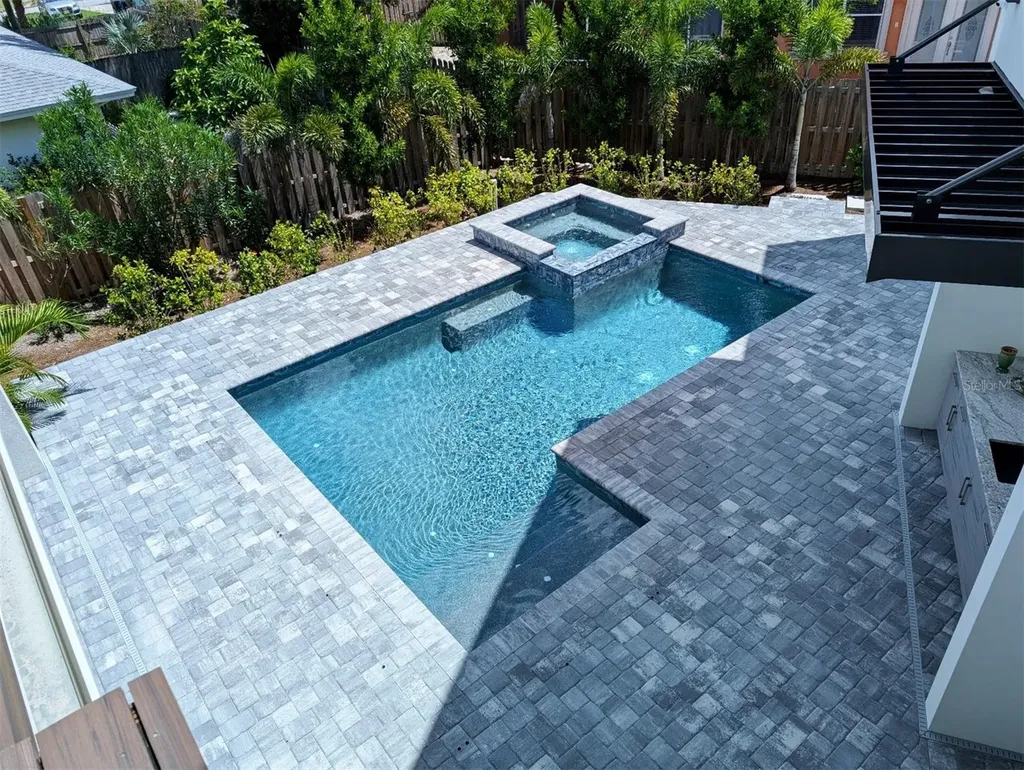 2110 Michele Drive Sarasota FL 34231