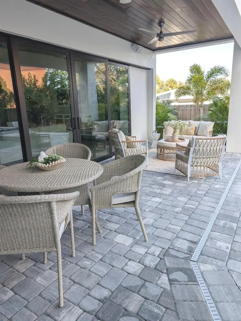 2110 Michele Drive Sarasota FL 34231