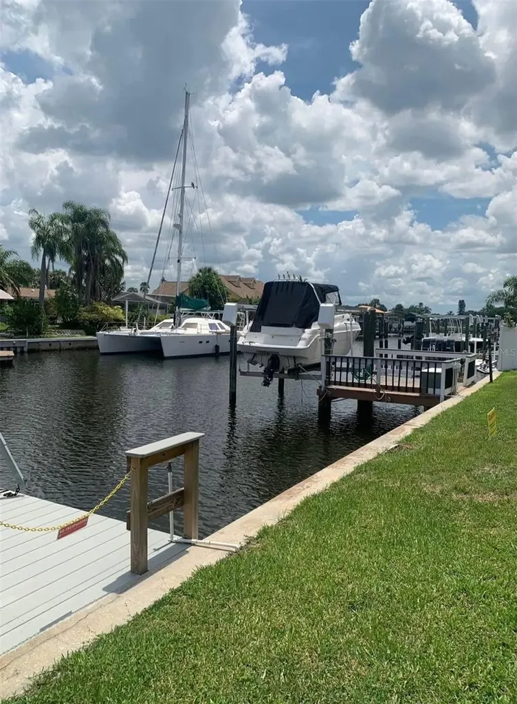 1025 Apollo Beach Boulevard Apollo Beach FL 33572