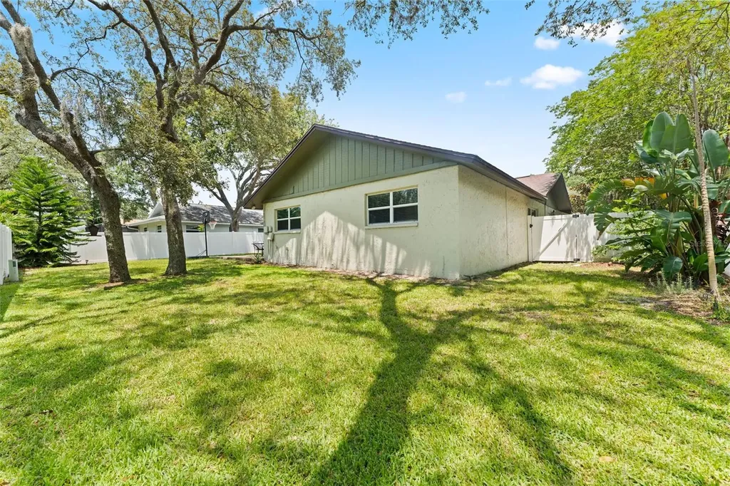 945 Winding Oaks Drive Palm Harbor FL 34683