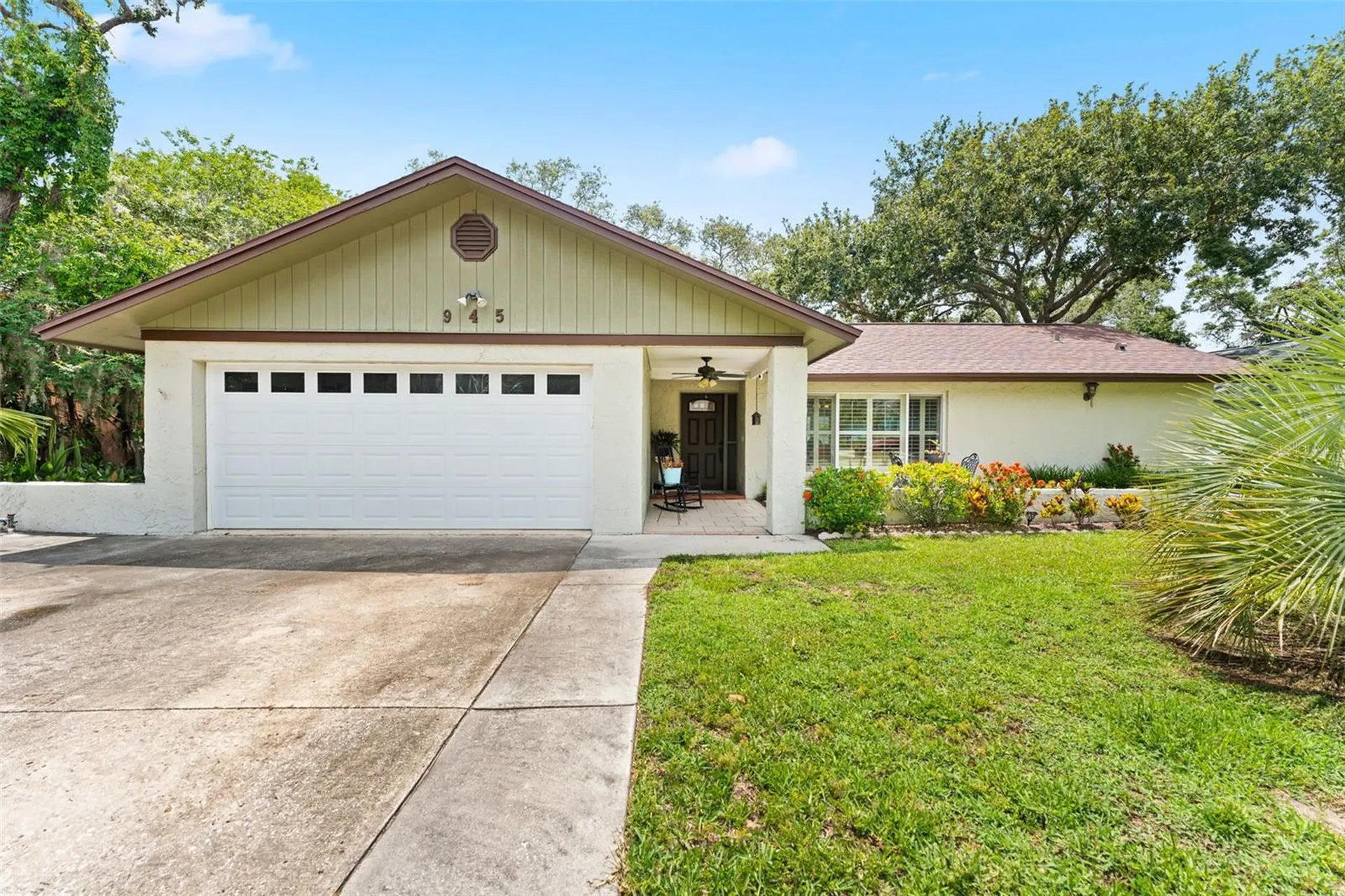 945 Winding Oaks Drive Palm Harbor FL 34683