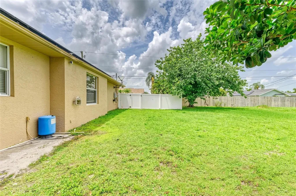 23136 Langdon Avenue Port Charlotte FL 33954