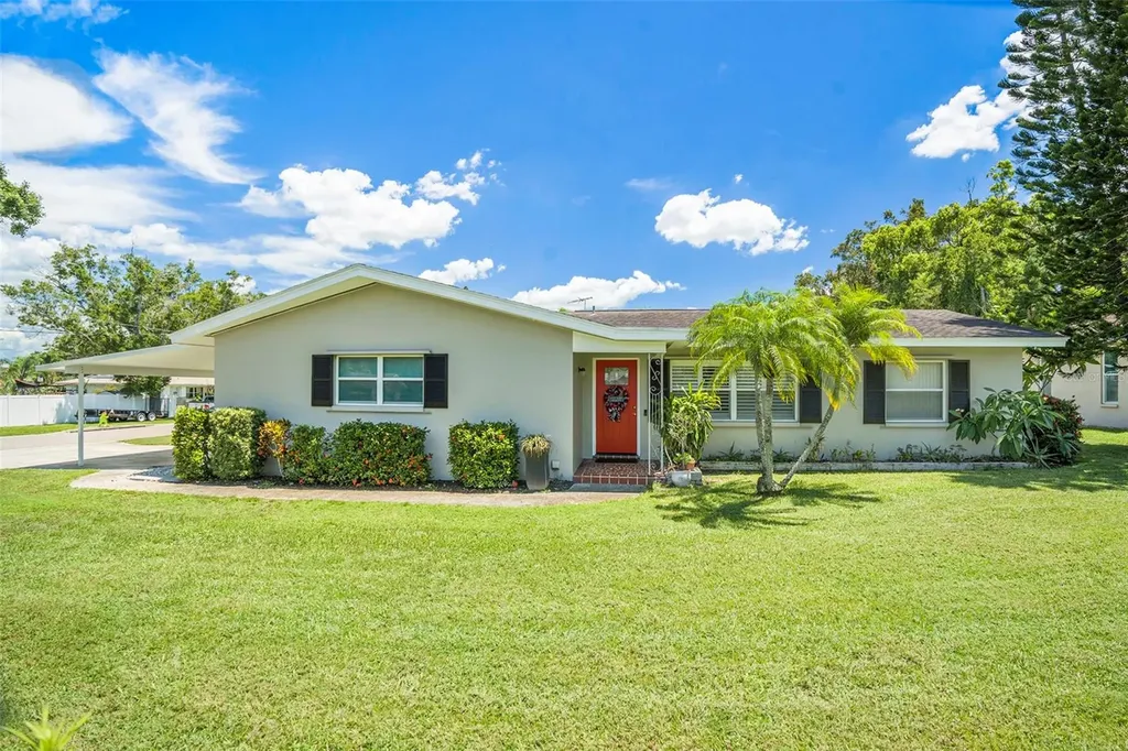 1857 N Belleair Road N Clearwater FL 33764