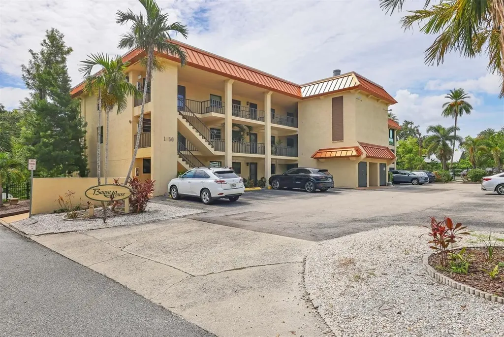 1650 Pine Tree Lane Sarasota FL 34236