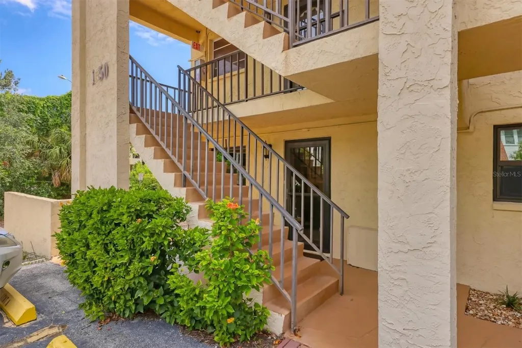 1650 Pine Tree Lane Sarasota FL 34236