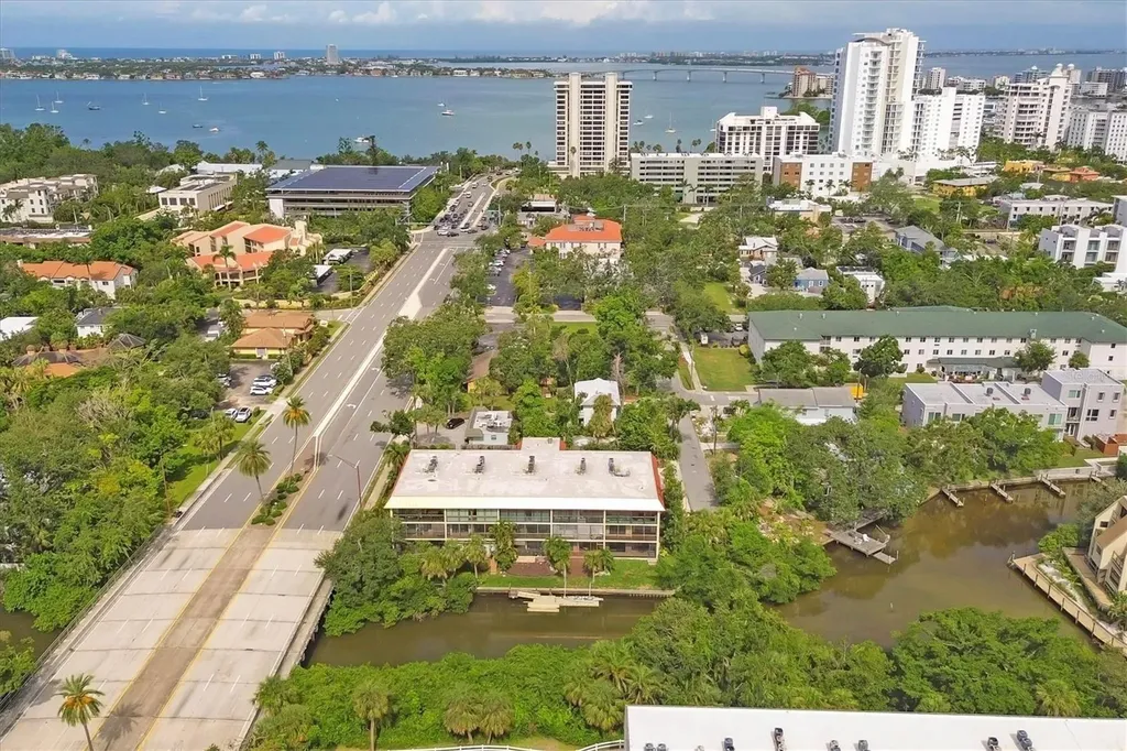 1650 Pine Tree Lane Sarasota FL 34236