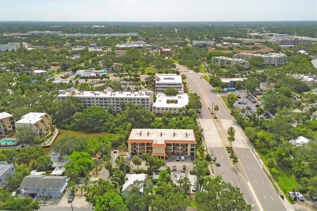 1650 Pine Tree Lane Sarasota FL 34236