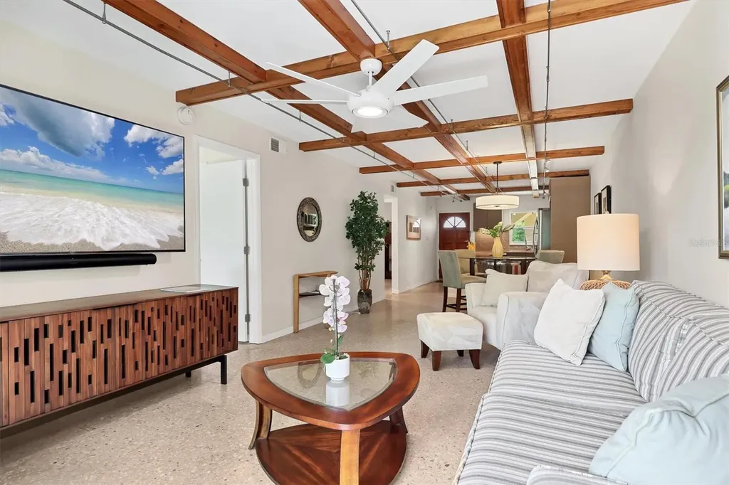 1650 Pine Tree Lane Sarasota FL 34236