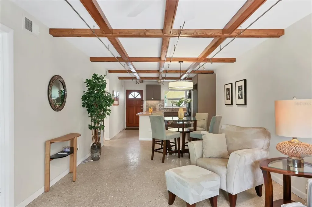 1650 Pine Tree Lane Sarasota FL 34236