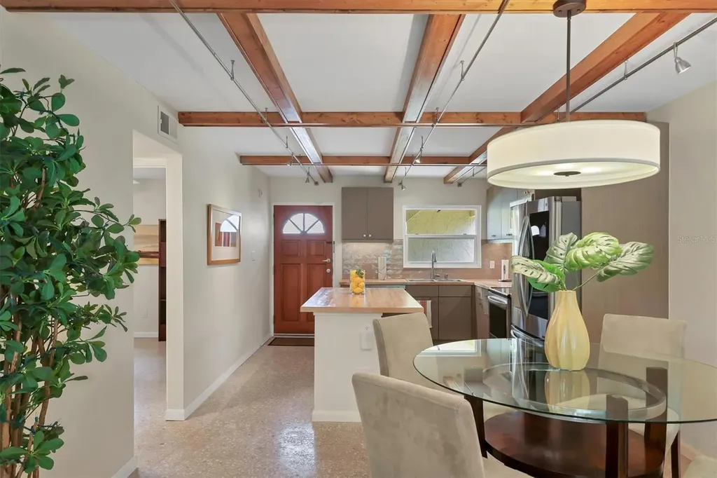 1650 Pine Tree Lane Sarasota FL 34236