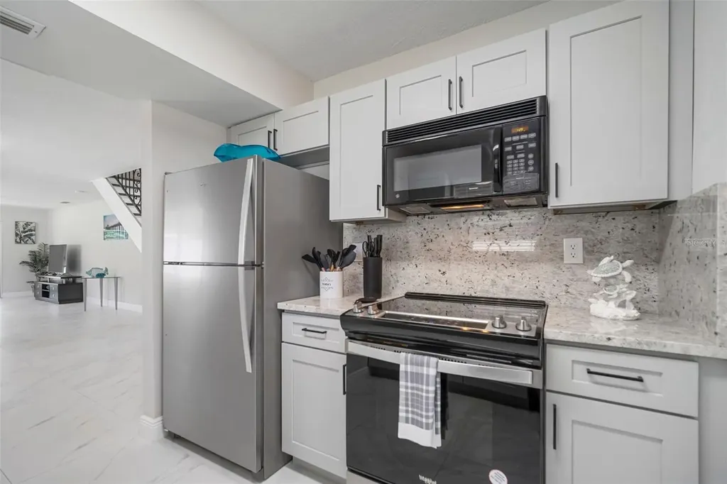 1712 Azalea Court Oldsmar FL 34677