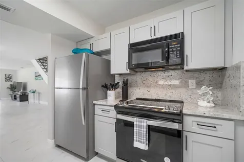 1712 Azalea Court Oldsmar FL 34677