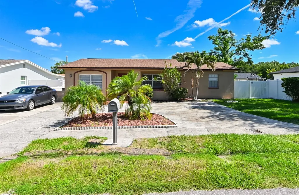 3303 W Idlewild Avenue Tampa FL 33614