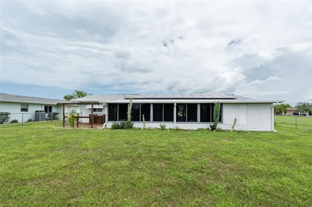 39 Caddy Road Rotonda West FL 33947