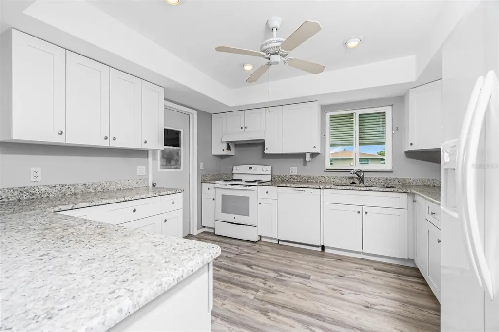 39 Caddy Road Rotonda West FL 33947
