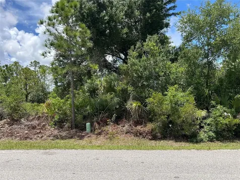 17504 Poston Avenue Port Charlotte FL 33948