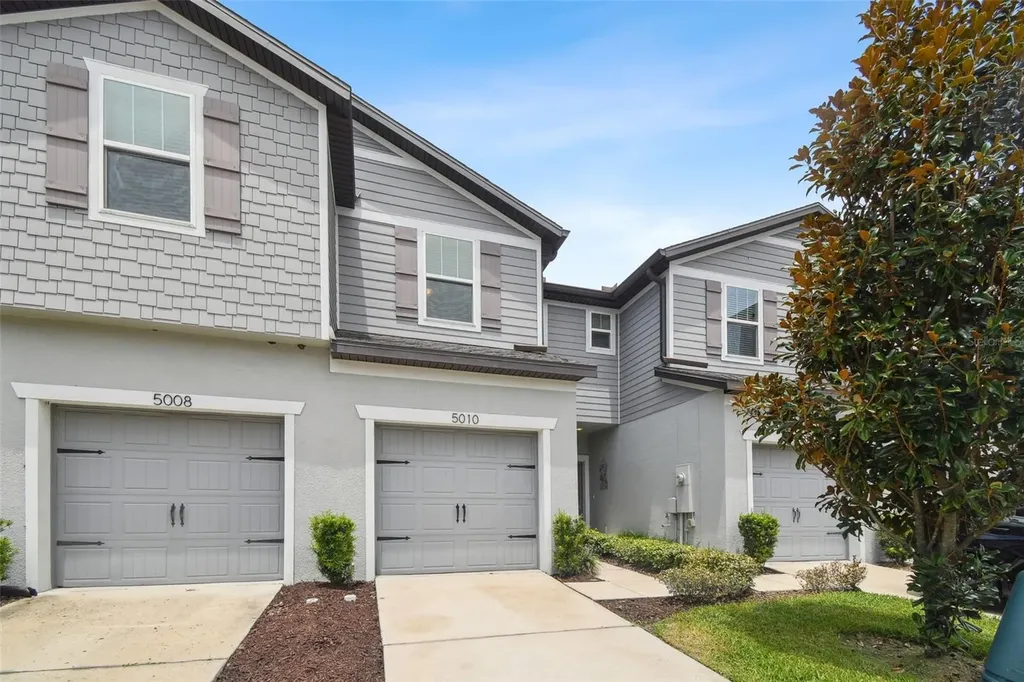 5010 Blue Latan Lane Tampa FL 33610