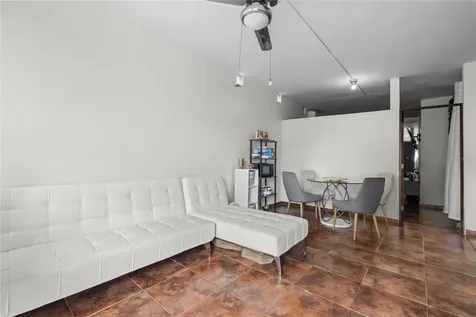 228 Calle 25 Guaynabo PR 00969