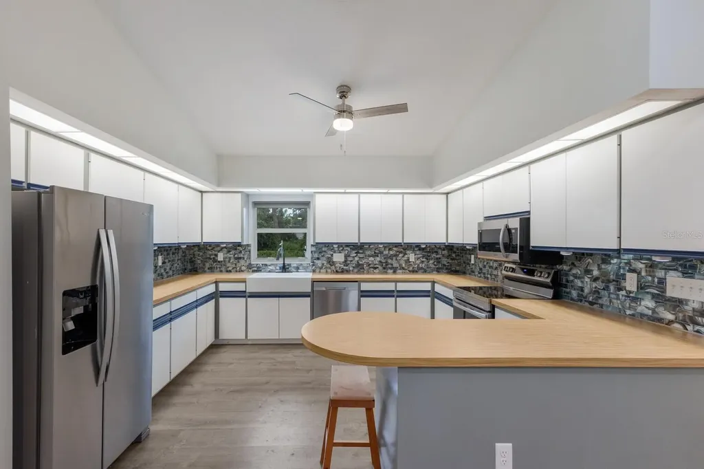 8985 Pohoy Avenue Sarasota FL 34231
