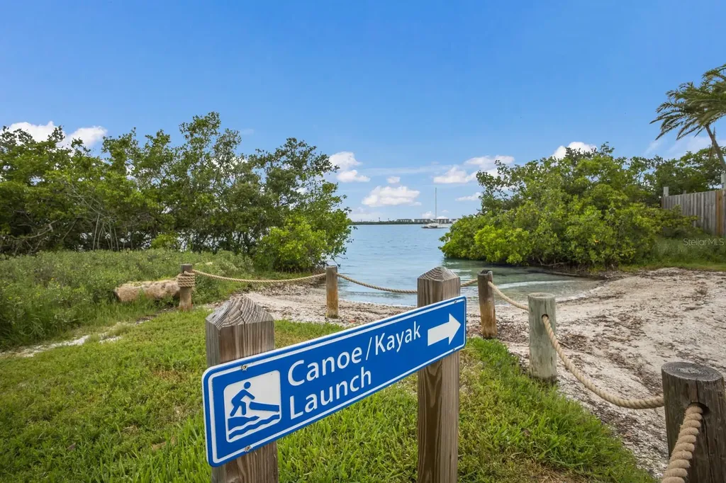 8985 Pohoy Avenue Sarasota FL 34231