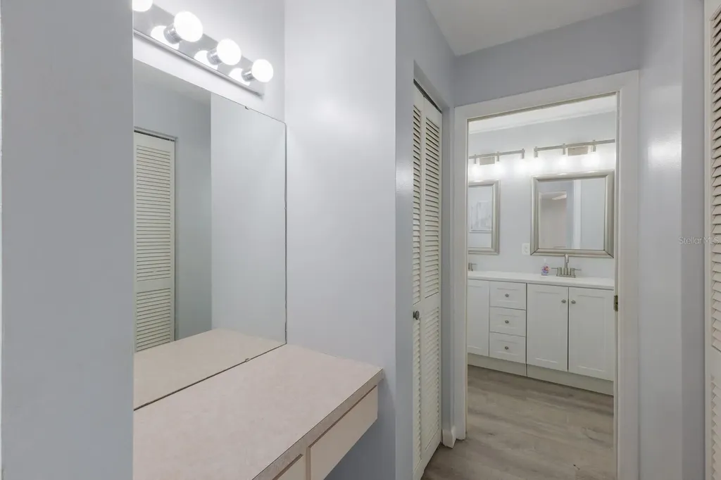 8985 Pohoy Avenue Sarasota FL 34231