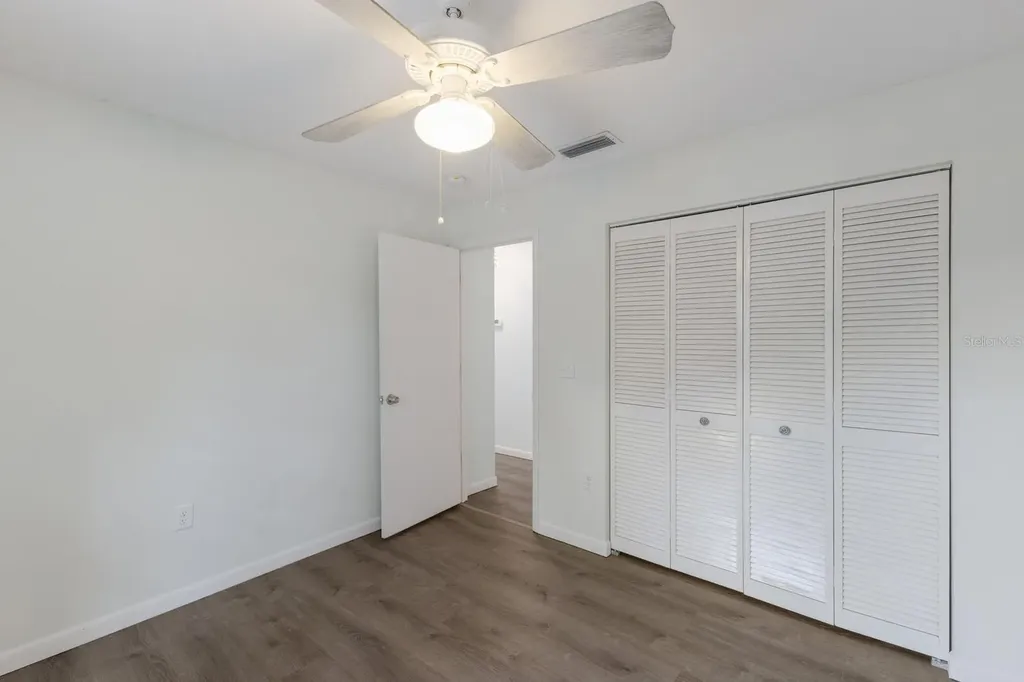 8985 Pohoy Avenue Sarasota FL 34231