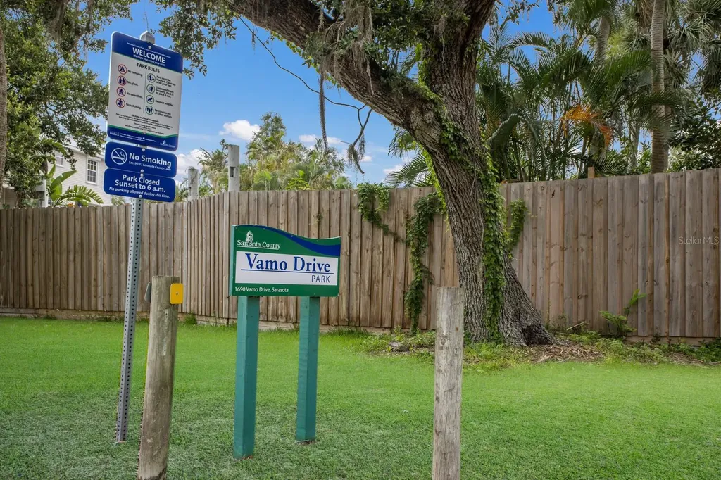 8985 Pohoy Avenue Sarasota FL 34231