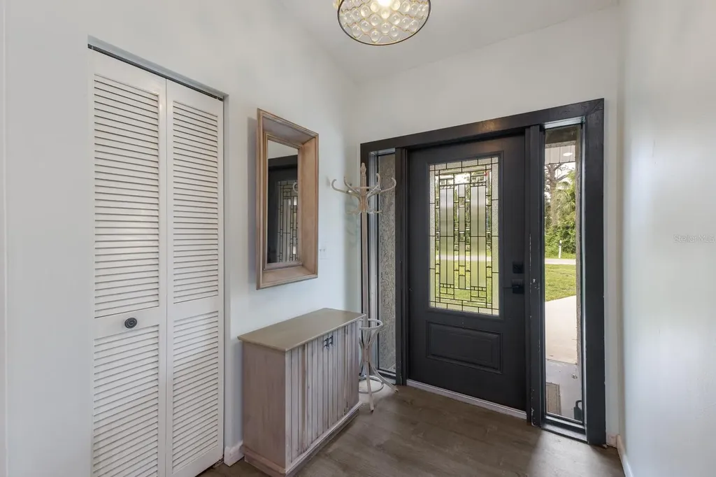 8985 Pohoy Avenue Sarasota FL 34231