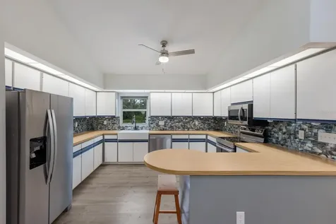8985 Pohoy Avenue Sarasota FL 34231