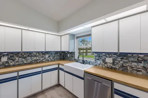 8985 Pohoy Avenue Sarasota FL 34231