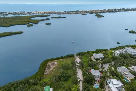 8985 Pohoy Avenue Sarasota FL 34231