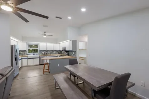 8985 Pohoy Avenue Sarasota FL 34231