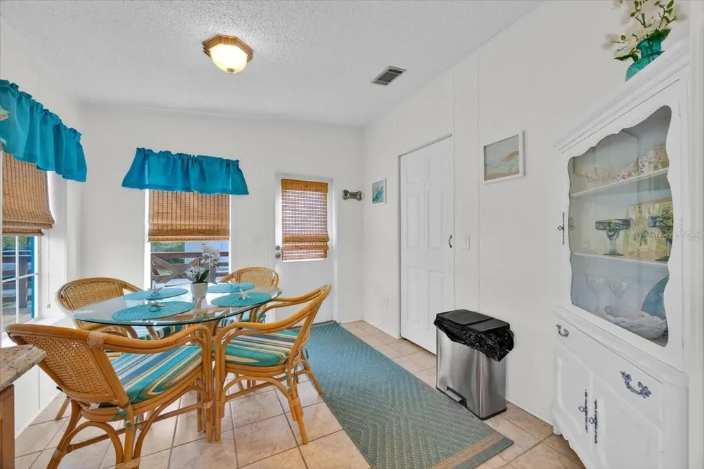 13 Sugar Pine Loop Lake Wales FL 33898