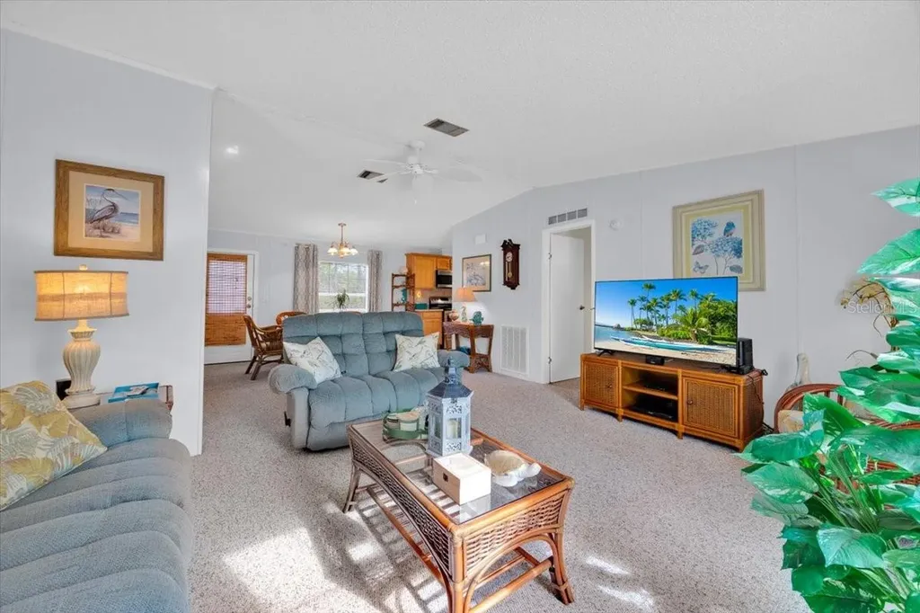 13 Sugar Pine Loop Lake Wales FL 33898