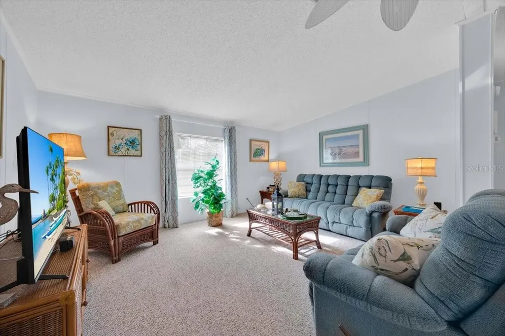 13 Sugar Pine Loop Lake Wales FL 33898