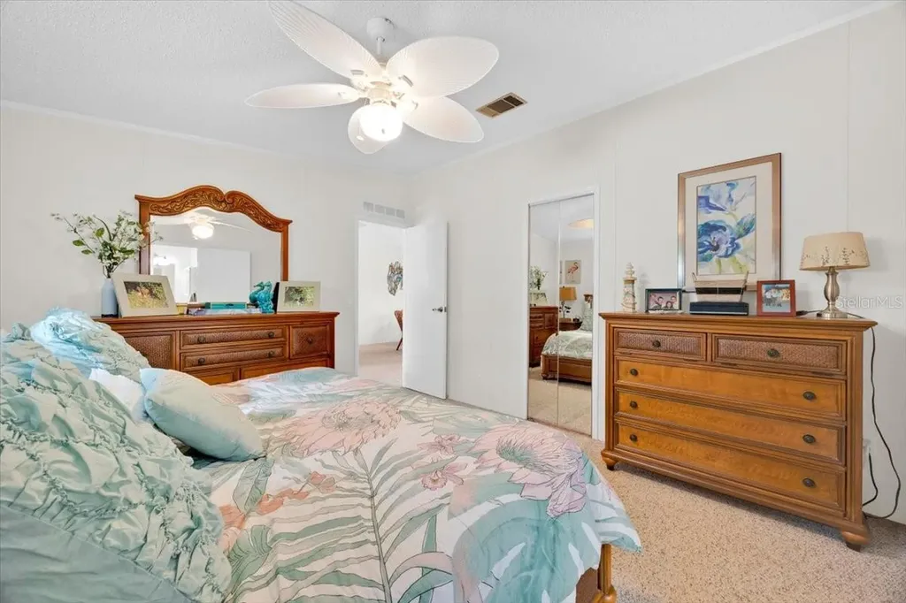 13 Sugar Pine Loop Lake Wales FL 33898