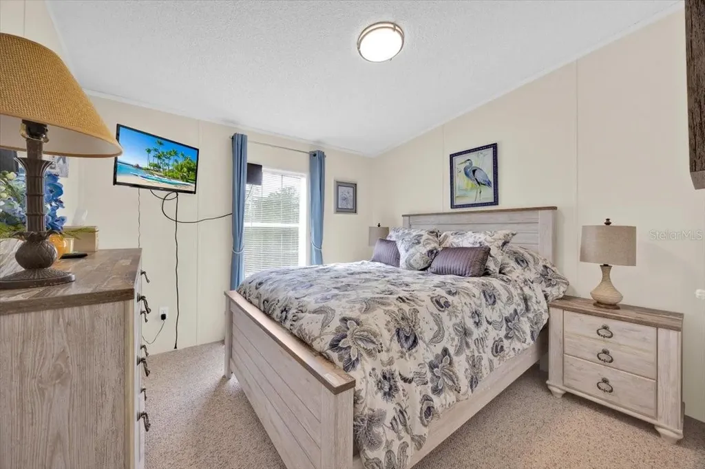 13 Sugar Pine Loop Lake Wales FL 33898