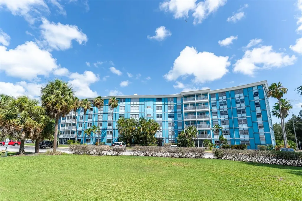 3315 58th Avenue S St Petersburg FL 33712