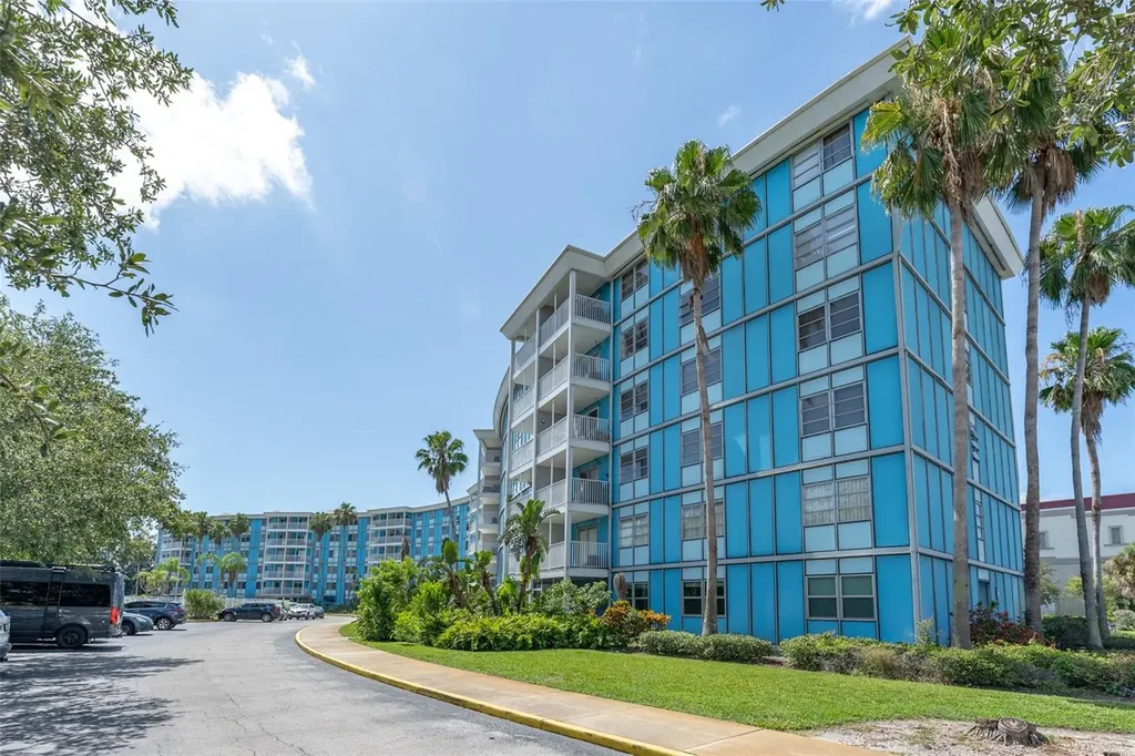 3315 58th Avenue S St Petersburg FL 33712