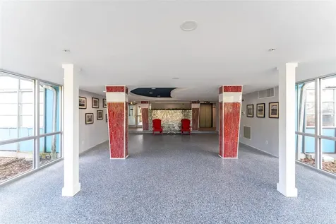 3315 58th Avenue S St Petersburg FL 33712