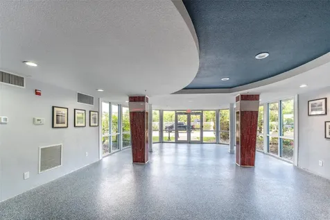 3315 58th Avenue S St Petersburg FL 33712