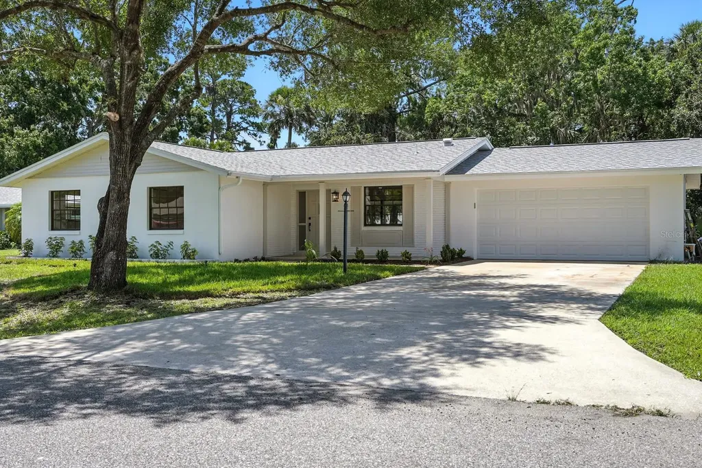 43 Courtney Place Palm Coast FL 32137